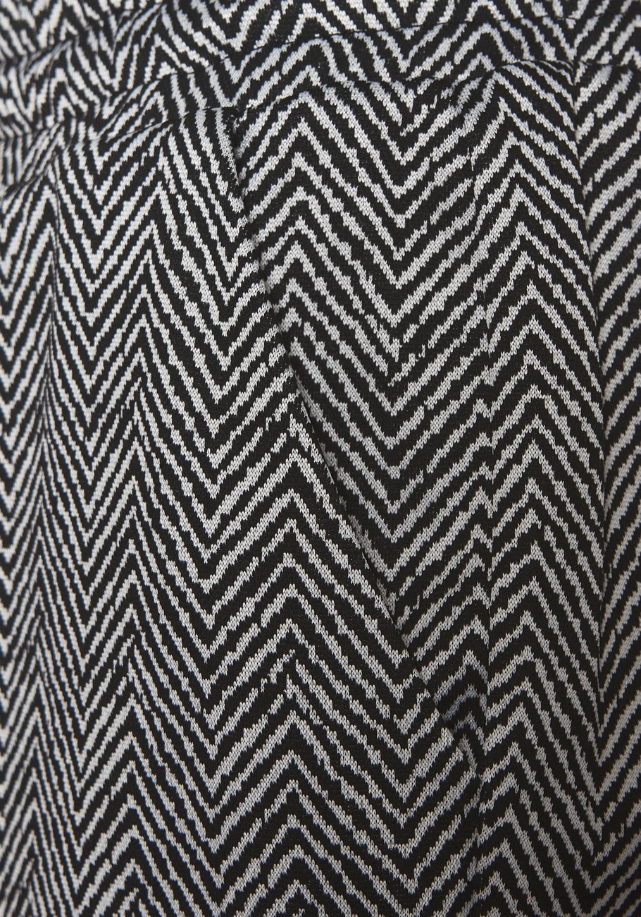 cropped pull on pants 25 cropped pull on pants