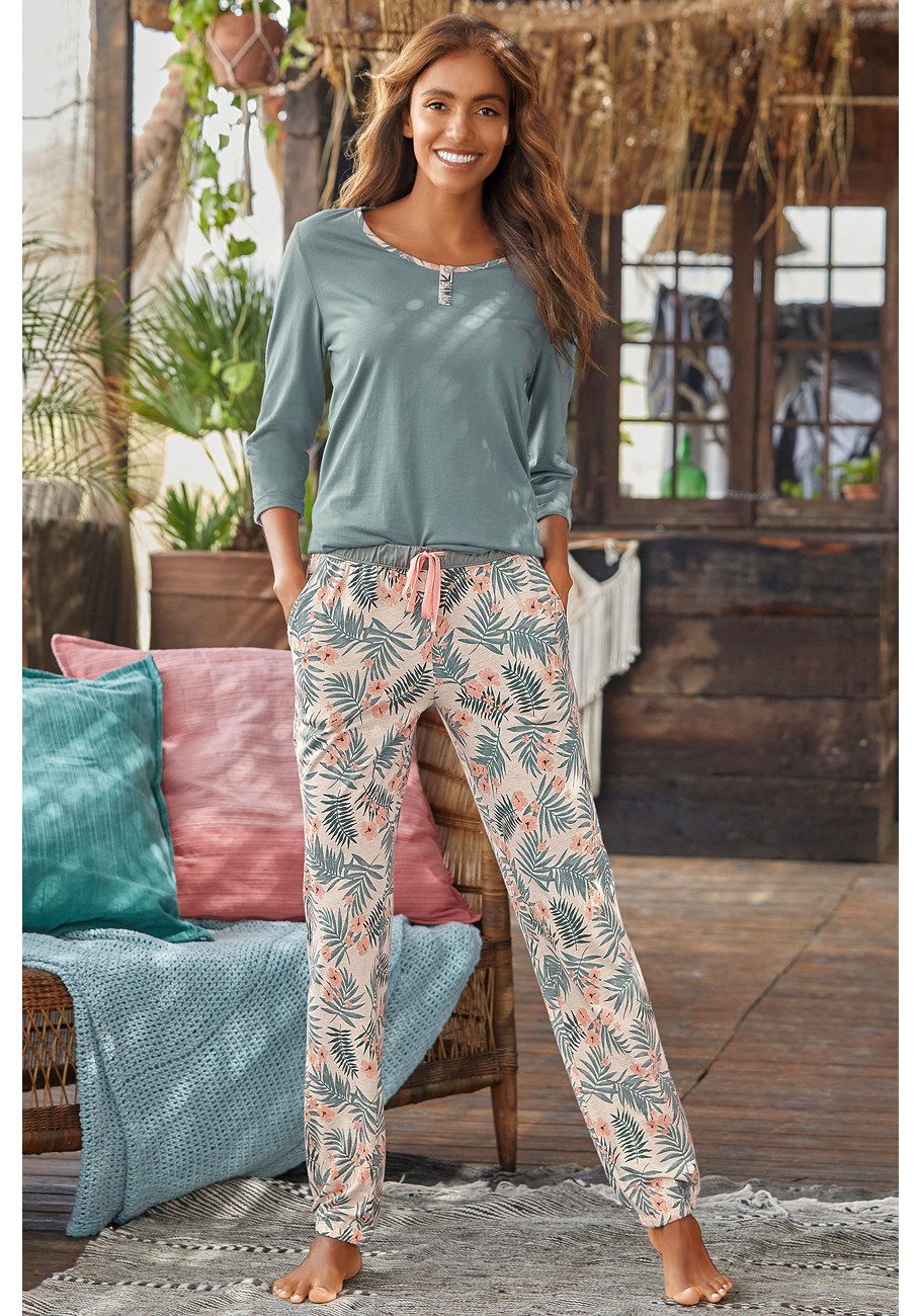 pattern pajama set