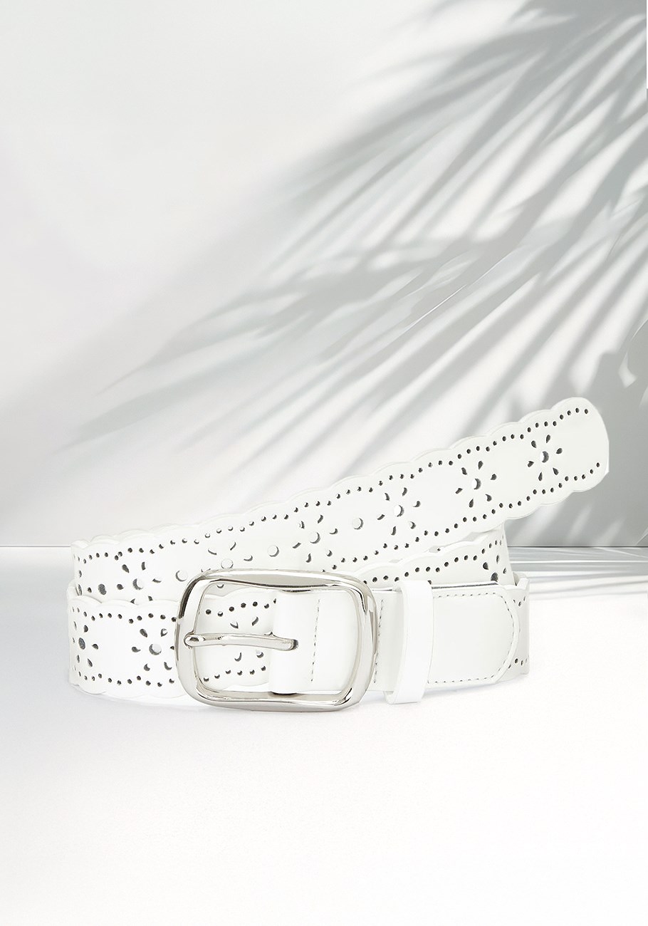 scalloped eyelet belt