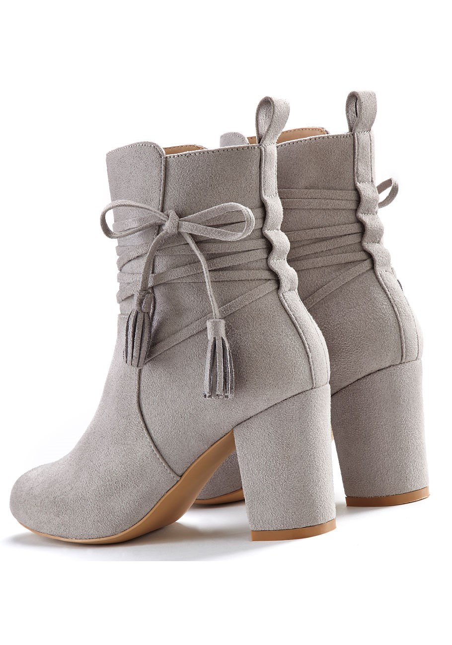 bow detail booties